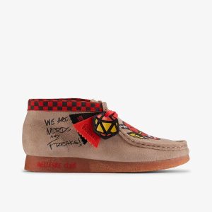 Kids Stranger Things Wallabee™ Kids Sand Interest Shoes| Clarks