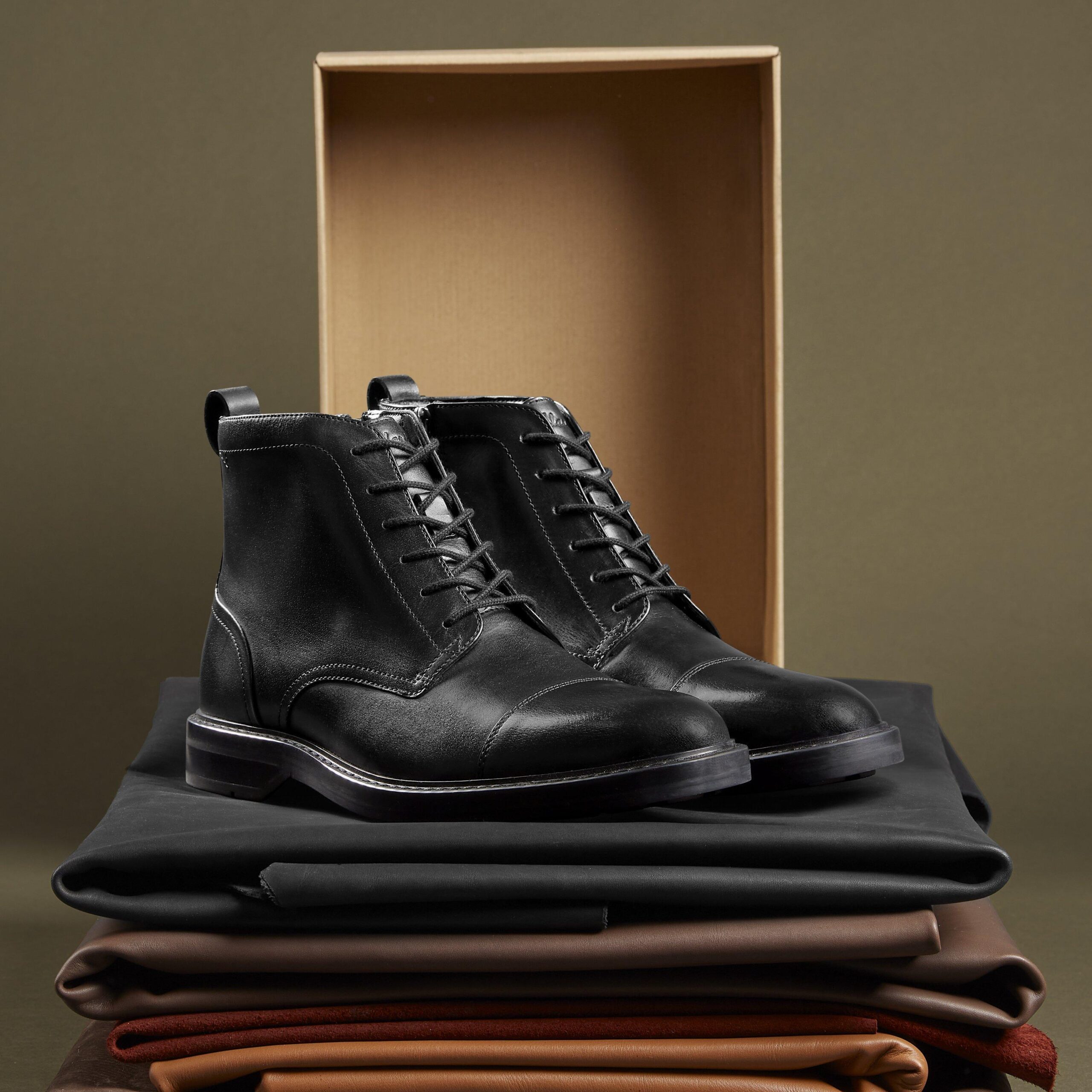 Aldwin Cap Black Leather - Image 3