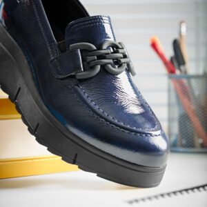 Loriini Izzy Navy Patent