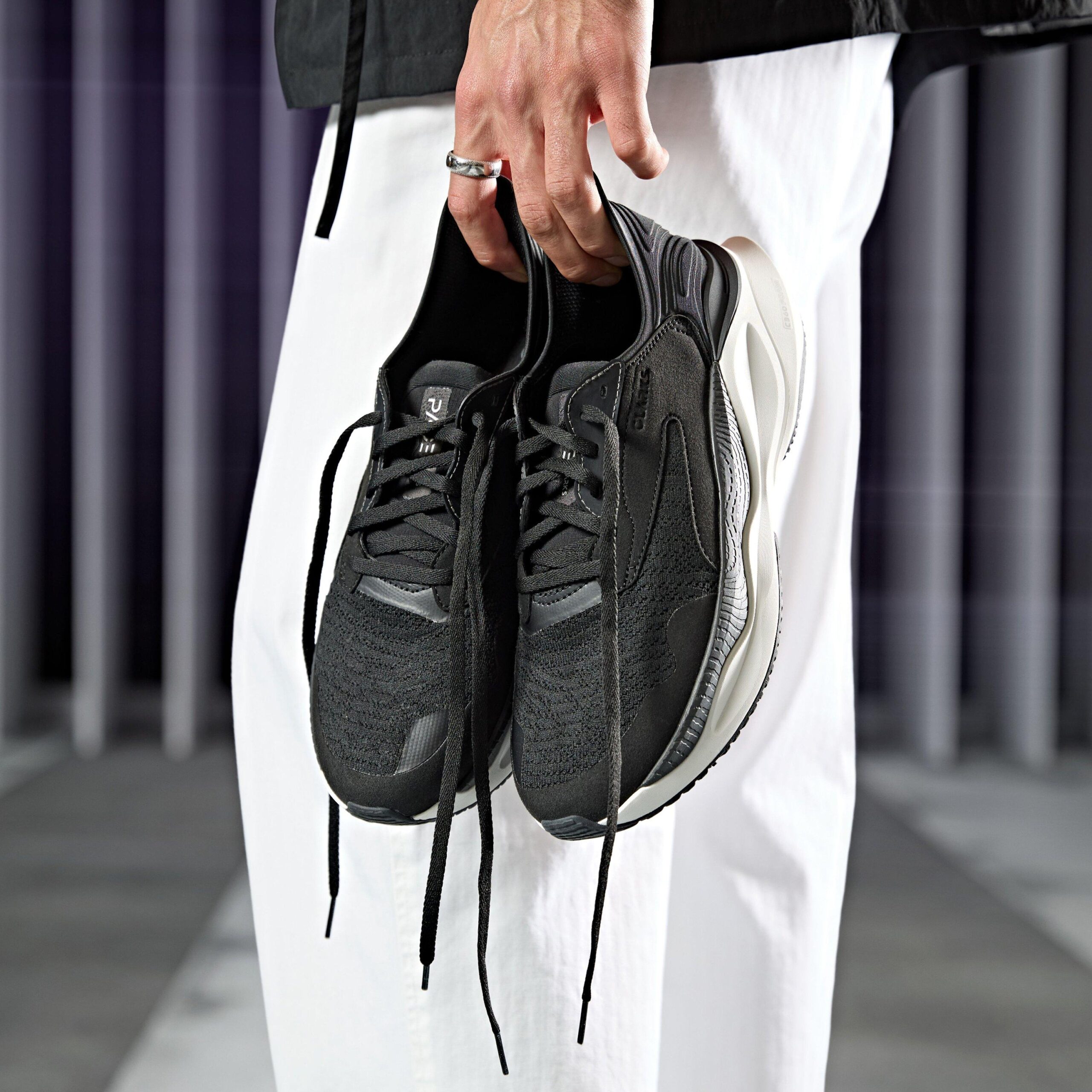 Clarks Pace Black/White - Image 5
